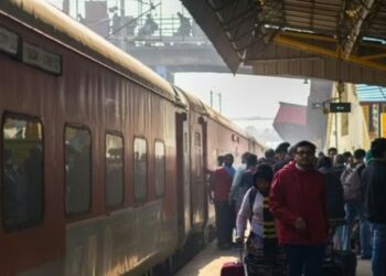 തിരുവനന്തപുരം – ഹസ്രത് നിസാമുദ്ദീൻ രാജ്ധാനി എക്സ്പ്രസിൽ വൻ തീപിടുത്തം ; അപകടം ഡൽഹിയിലേക്കുള്ള യാത്രയ്ക്കിടെ