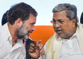 സിദ്ധരാമയ്യയോട് രാജി ആവശ്യപ്പെട്ട് കോൺഗ്രസ് ഹൈക്കമാൻഡ് ; രാജ്യസഭയിലേക്ക് കൊണ്ടുപോകാമെന്ന് വാഗ്ദാനം