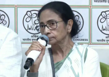 പോകുന്നവർ പോകട്ടെ, ഞാൻ പാർട്ടി വീണ്ടും കെട്ടിപ്പടുക്കും; വമ്പൻ തോൽവിക്ക് പിന്നാലെ പ്രതികരണവുമായി മമത ബാനർജി