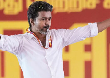 കീർത്തന മുതൽ സെങ്കോട്ടയ്യൻ വരെ; യുവത്വവും പരിചയസമ്പത്തും കൈകോർക്കുന്ന മന്ത്രിസഭ; സി. ജോസഫ് വിജയ് തമിഴ്‌നാട് മുഖ്യമന്ത്രിയായി സത്യപ്രതിജ്ഞ ചെയ്തു