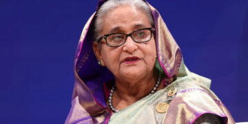 ഞാൻ മരണത്തെ ഭയപ്പെടുന്നില്ല, ഈ വർഷം തന്നെ രാജ്യത്തേക്ക് മടങ്ങിവരും; വധശിക്ഷാ വിധിക്കെതിരെ ഷെയ്ഖ് ഹസീന; പാർട്ടിയെ തകർക്കാൻ  പറ്റില്ലെന്ന് പ്രഖ്യാപനം