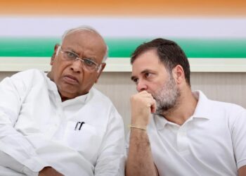 ഇൻഡി സഖ്യ യോഗത്തിന് മുമ്പ് സംഘർഷം രൂക്ഷമാകുന്നു ; ബഹിഷ്കരിച്ച് ഡിഎംകെ ; മറുപടി ആവശ്യപ്പെട്ട് സിപിഐഎം