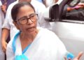 20 വർഷമായി കൂടെയുണ്ടായിരുന്ന സുരക്ഷാ ഉദ്യോഗസ്ഥരെ മാറ്റി ; മമത ബാനർജിയുടെ സുരക്ഷ വെട്ടിക്കുറച്ചതിനെതിരെ രൂക്ഷ വിമർശനവുമായി തൃണമൂൽ