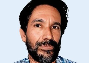 മനുഷത്വം മരിച്ചിട്ടില്ല,അപകടത്തിൽപെട്ട സ്ത്രീക്ക് ഉടുമുണ്ടഴിച്ചു നൽകി മാതൃകയായി ചായക്കടക്കാരൻ ഷാജി