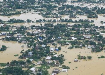 ദുരന്തം വിതച്ച് പ്രളയം : അസമിൽ മരണം 40 കടന്നു, 80-ലധികം പേരെ കാണാനില്ല; നാശനഷ്ടങ്ങൾ വിലയിരുത്താൻ കേന്ദ്രസംഘം എത്തും