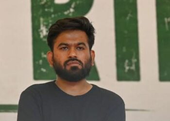 ഞങ്ങൾ തൃപ്തരല്ല, ധർമ്മേന്ദ്ര പ്രധാന്റെ രാജി വരെ സമാധാനപരമായി സമരം തുടരും ; ഡിമാൻഡിൽ ഉറച്ച് അഭിജീത് ദിപ്കെ