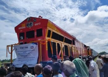 ചരിത്രം കുറിച്ച് ഇന്ത്യ-നേപ്പാൾ റെയിൽപ്പാത ; കൊൽക്കത്തയിൽ നിന്നുള്ള ആദ്യ ചരക്ക് തീവണ്ടി ബിരട്നഗറിലെത്തി