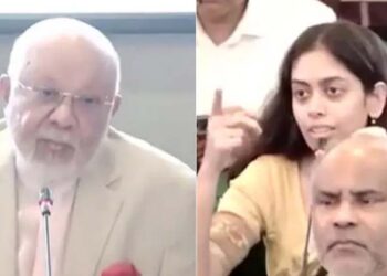 കശ്മീരിന്റെ തെറ്റായ ഭൂപടം; സെമിനാറിനിടെ എഴുന്നേറ്റുനിന്ന് പരസ്യമായി പ്രതിഷേധിച്ച് ഇന്ത്യൻ നയതന്ത്രജ്ഞ,വേദിയിൽ മാപ്പപേക്ഷിച്ച് മുൻ ഹൈക്കമ്മീഷണർ