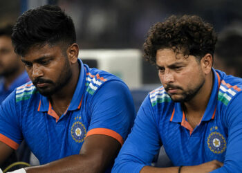 ബാറ്റിംഗിൽ സഞ്ജു ആണെങ്കിൽ ബോളിങ്ങിൽ ആത് കുൽദീപ് ആണ്, ആരാധകരെ ഞെട്ടിച്ച് ടീം മാനേജ്‌മെന്റ്; ആദ്യ ഏകദിനത്തിനുള്ള ഇന്ത്യൻ പ്ലേയിംഗ് ഇലവനിൽ വൻ ട്വിസ്റ്റ്!