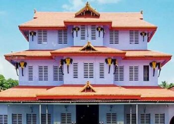 “സങ്കടപ്പെടേണ്ട മകനേ…” എന്ന് കാതിൽ മന്ത്രിക്കുന്ന കാരുണ്യമൂർത്തി; പറശ്ശിനിക്കടവ് മുത്തപ്പൻ മടപ്പുര