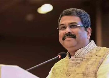 ചോർച്ചയല്ല, നടന്നത് വലിയ മോഷണം; ധർമേന്ദ്ര പ്രധാൻ എന്തുകൊണ്ട് രാജിവെക്കേണ്ടതില്ല? സോഷ്യൽ മീഡിയയിൽ വൈറലായി ഫെയ്‌സ്ബുക്ക് കുറിപ്പ്