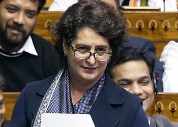 ഐഐടി മദ്രാസ് ഡയറക്ടർക്കെതിരായ അധിക്ഷേപം: പ്രിയങ്ക ഗാന്ധിക്കെതിരെ 200-ലേറെ സർവ്വകലാശാലാ മേധാവികളും അധ്യാപകരും രംഗത്ത്
