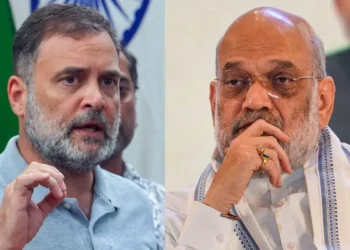 പ്രതിഷേധക്കാരെ മർദ്ദിക്കാൻ ഡൽഹി പോലീസ് മുള്ളുകൾ ഉള്ള ലാത്തിയും ഇലക്ട്രിക് ബാറ്റണും ഉൾപ്പെടെ ഉപയോഗിച്ചു ; അമിത് ഷായെ പുറത്താക്കണമെന്ന് രാഹുൽ ഗാന്ധി