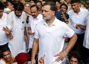 വാക്കുമാറ്റി രാഹുൽ ഗാന്ധി! ചർച്ചയ്ക്ക് കേന്ദ്രം തയാറായിട്ടും വഴിതടഞ്ഞ് കോൺഗ്രസ് നാടകം; ജനാധിപത്യത്തെ പരിഹസിക്കുന്നെന്ന് വിമർശനം!