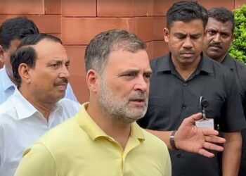 പ്രൾഹാദ് ജോഷി രാജ്യത്തെ ‘ഏറ്റവും തരംതാണ വ്യക്തിത്വമുള്ള മനുഷ്യൻ’ ; പുതിയ വിദ്യാഭ്യാസ മന്ത്രിയെ നിന്ദ്യമായി അധിക്ഷേപിച്ച് രാഹുൽ ഗാന്ധി