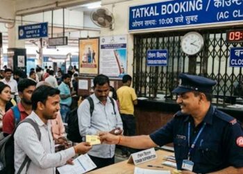 ‘റെയിൽവേ കൗണ്ടറുകളിലെ നീണ്ട ക്യൂ ഇനി ചരിത്രം!’: തത്കാൽ ടിക്കറ്റ് ബുക്കിംഗിൽ വൻ മാറ്റങ്ങൾ; ഓഗസ്റ്റ് 1 മുതൽ പുതിയ ടോക്കൺ സംവിധാനം