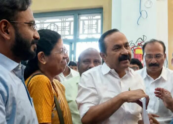 അണികളോട് കാണിക്കേണ്ട മാന്യത എവിടെ? തേവര കോളേജിൽ കെഎസ്യു സംസ്ഥാന അധ്യക്ഷനെ അവഗണിച്ച് മുഖ്യമന്ത്രി വി.ഡി. സതീശൻ