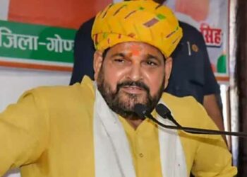‘കുറ്റം തെളിഞ്ഞാൽ തൂങ്ങിമരിക്കുമെന്ന് പറഞ്ഞതാണ്, സത്യം ജയിച്ചു!’; ബ്രിജ് ഭൂഷണെ പൂർണ്ണമായും കുറ്റവിമുക്തനാക്കി കോടതി
