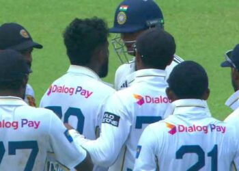 കളിക്കളത്തിൽ മുഖാമുഖം നിന്ന് വാക്പോര്; ലങ്കൻ പേസറോട് ക്ഷോഭിച്ച് യശസ്വി ജയ്‌സ്വാൾ, നാടകീയ രംഗങ്ങൾ