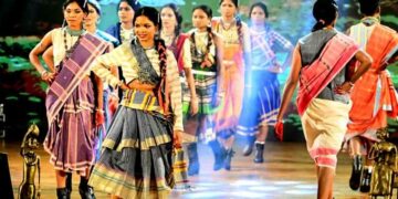അന്ന് തോക്കുകളേന്തി വനപാതയിലൂടെ’ ഇന്ന് ഫാഷൻ റാമ്പിൽ; ബസ്തറിലെ മുൻ നക്സലുകൾ