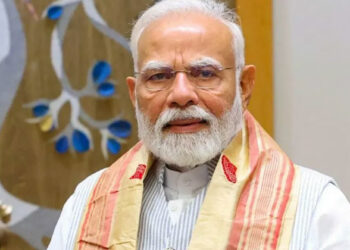 ഉസ്‌ബെക്കിസ്ഥാനിൽ പ്രധാനമന്ത്രിക്ക് ഗംഭീര സ്വീകരണം; താഷ്‌കെന്റിൽ യോഗ പരിപാടിയിലും പ്രവാസി സംഗമത്തിലും തിളങ്ങി നരേന്ദ്ര മോദി