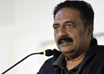 ഫാസിസ്റ്റ് ഭരണം അവസാനത്തിലേക്ക്; ബദൽ രാഷ്ട്രീയത്തിൽ ജാഗ്രത വേണമെന്ന് പ്രകാശ് രാജ്