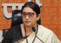 ‘വന്ദേമാതര’ത്തെ അനാദരിക്കുന്നതിൽ കോൺഗ്രസ് പാർട്ടിക്കും ഗാന്ധി കുടുംബത്തിനും ദീർഘകാലത്തെ ചരിത്രമുണ്ട് ; രൂക്ഷ വിമർശനവുമായി സ്മൃതി ഇറാനി