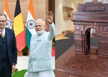 നൂറ്റാണ്ട് പിന്നിട്ട ഇന്ത്യാ ഗേറ്റും വഴിയിൽ തകർന്ന ചോക്ലേറ്റ് പതിപ്പും; ഹൈദരാബാദ് ഹൗസിൽ ചിരിപടർത്തി ബെൽജിയൻ പ്രധാനമന്ത്രി; സംഭവം ഇങ്ങനെ