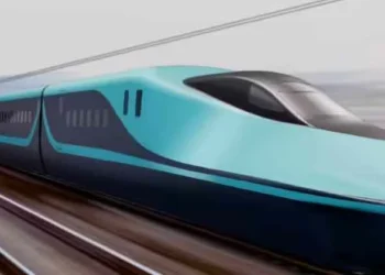 2030-ഓടെ മണിക്കൂറിൽ 350 കി.മീ വേഗതയുള്ള ബുളറ്റ് ട്രെയിനുകൾ സ്വന്തമായി നിർമ്മിക്കാൻ ഇന്ത്യ; ജപ്പാന്റെ പുതിയ E10 മോഡലിനൊപ്പം കുതിക്കാൻ രാജ്യം