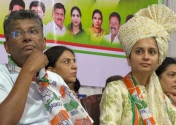 വിദേശ രാജ്യങ്ങളിലേക്ക് നിയമവിരുദ്ധമായി വൻതോതിൽ പണം കടത്തി ; കർണാടക മന്ത്രി സതീഷ് ജാർക്കിഹോളിയുടെയും മകളുടെയും വസതികളിൽ ഇഡി റെയ്ഡ്