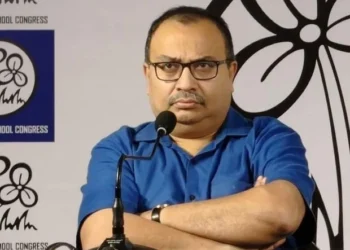 ബംഗാളിൽ തൃണമൂൽ നേതാവ് കുനാൽ ഘോഷിന് നേരെ വീണ്ടും ആക്രമണം: വാഹനം തകർത്തു