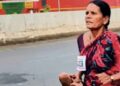 ‘സാരിത്തുമ്പുയർത്തി, നഗ്നപാദയായി ഓട്ടം!’; പെൺ മക്കളുടെ പഠനത്തിന് 3000 രൂപ നേടാൻ അമ്മയുടെ പോരാട്ടം; കണ്ണുനിറച്ച് കാഴ്ച