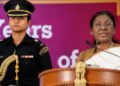 ‘രാഷ്ട്രപതിയുടെ ഒപ്പം നിൽക്കുന്ന ആ പെൺകരുത്ത് ആര്?’; രാജ്ഭവനിലെ നവ്യ ചരിത്രമെഴുതുന്നു; സൈന്യത്തിൽ ഇത് പുതിയ അധ്യായം!