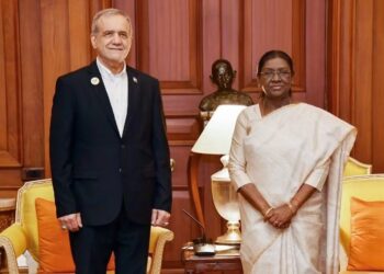 രാഷ്ട്രപതി ദ്രൗപദി മുർമ്മുവുമായി കൂടിക്കാഴ്ച നടത്തി ഇറാൻ പ്രസിഡന്റ് ; പുരാതനമായ സാംസ്കാരിക ബന്ധം പുതിയ തലത്തിലേക്ക് ഉയർത്തുമെന്ന് പ്രഖ്യാപനം