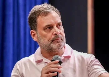 ഇരട്ടത്താപ്പ് പുറത്ത് ; യുപിഐ ഫീസ് നിരക്ക് ഏർപ്പെടുത്തിയ പാർലമെന്ററി സമിതിയിൽ ഉണ്ടായിരുന്നത് 5 കോൺഗ്രസ് എംപിമാർ; എതിർപ്പുന്നയിച്ചില്ല