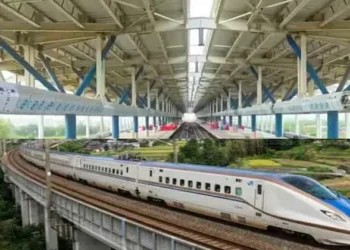 ‘320 കിലോമീറ്റർ വേഗതയിൽ സുഗമമായ യാത്ര; മുംബൈ-അഹമ്മദാബാദ് ബുള്ളറ്റ് ട്രെയിൻ പദ്ധതിയിൽ പുത്തൻ സാങ്കേതികവിദ്യ