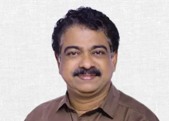 പുറമ്പോക്ക് ഭൂമി തരംമാറ്റാൻ 10 ലക്ഷം രൂപ കൈക്കൂലി; എൽഡിഎഫ് കൗൺസിലറുടെ വീട്ടിൽ വിജിലൻസ് മിന്നൽ റെയ്ഡ്