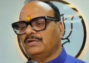 പ്രധാനമന്ത്രിയുടെ മാതാപിതാക്കളെ അധിക്ഷേപിച്ചത് പൊറുക്കാനാകില്ല”: ഖാർഗെയും രാഹുലും മാപ്പ് പറയണമെന്ന് ബ്രിജേഷ് പഥക്
