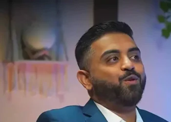 തലയ്ക്കടിയേറ്റ് രക്തത്തിൽ കുളിച്ചിട്ടും ഞാൻ ആ വാതിൽ തുറന്നു; ഫ്ലൈ ദുബായ് കോക്പിറ്റിലെ ജീവന്മരണ പോരാട്ടം വിവരിച്ച് ക്യാപ്റ്റൻ സ്മിത്