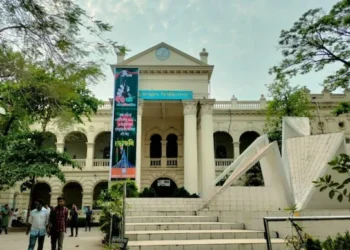 ക്ഷേത്രത്തിന് മുൻപിൽ ഗോമാംസം പാചകം ചെയ്ത് പ്രകോപനവുമായി ഒരു വിഭാഗം വിദ്യാർഥികൾ ; ബംഗ്ലാദേശിൽ ദുർഗ്ഗാ പൂജയ്ക്കിടെ വീണ്ടും വർഗ്ഗീയ സംഘർഷം