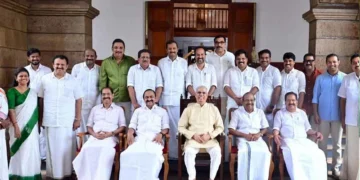 പണമില്ലാതെ നെട്ടോട്ടമോടുമ്പോൾ മന്ത്രിമാർക്കും സ്റ്റാഫിനും ആപ്പിൾ ഐപാഡുകൾ! 6.71 കോടിയുടെ ടെൻഡർ പുറത്തിറക്കി കെൽട്രോൺ