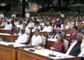 ഗ്യാനേഷ് കുമാറിനെതിരെ പ്രതീകാത്മക ‘പബ്ലിക് ഇംപീച്ച്‌മെന്റ്’ ; പ്രമേയം പാസാക്കി ഇൻഡി സഖ്യം