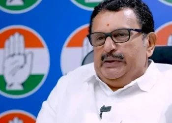 ചാടിക്കയറി നിലപാട് എടുത്തിരുന്നെങ്കിൽ തലയിൽ മുണ്ടിട്ട് നടക്കേണ്ടി വന്നേനെ”: സി.എം.ആർ.എൽ കേസിൽ സുപ്രീംകോടതി വിധിയെക്കുറിച്ച് കെ. മുരളീധരൻ