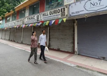 ദീപാവലി കച്ചവടത്തെ ബാധിക്കും: രാംലീല മൈതാനത്തെ കോൺഗ്രസ് റാലി മാറ്റിവെക്കണമെന്ന് രാഹുൽ ഗാന്ധിയോട് വ്യാപാരികൾ