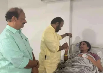 ശ്രീലേഖ ചേച്ചി ആശുപത്രിയിൽ; ചിലമാധ്യമങ്ങളുടെ   കഥകൾ സമാന്യമര്യാദക്ക് നിരക്കുന്നതല്ല;എസ് സുരേഷ്